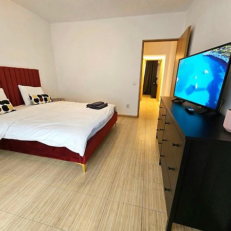 Color Apartments Corneliu Coposu No3 Bucharest Exterior photo