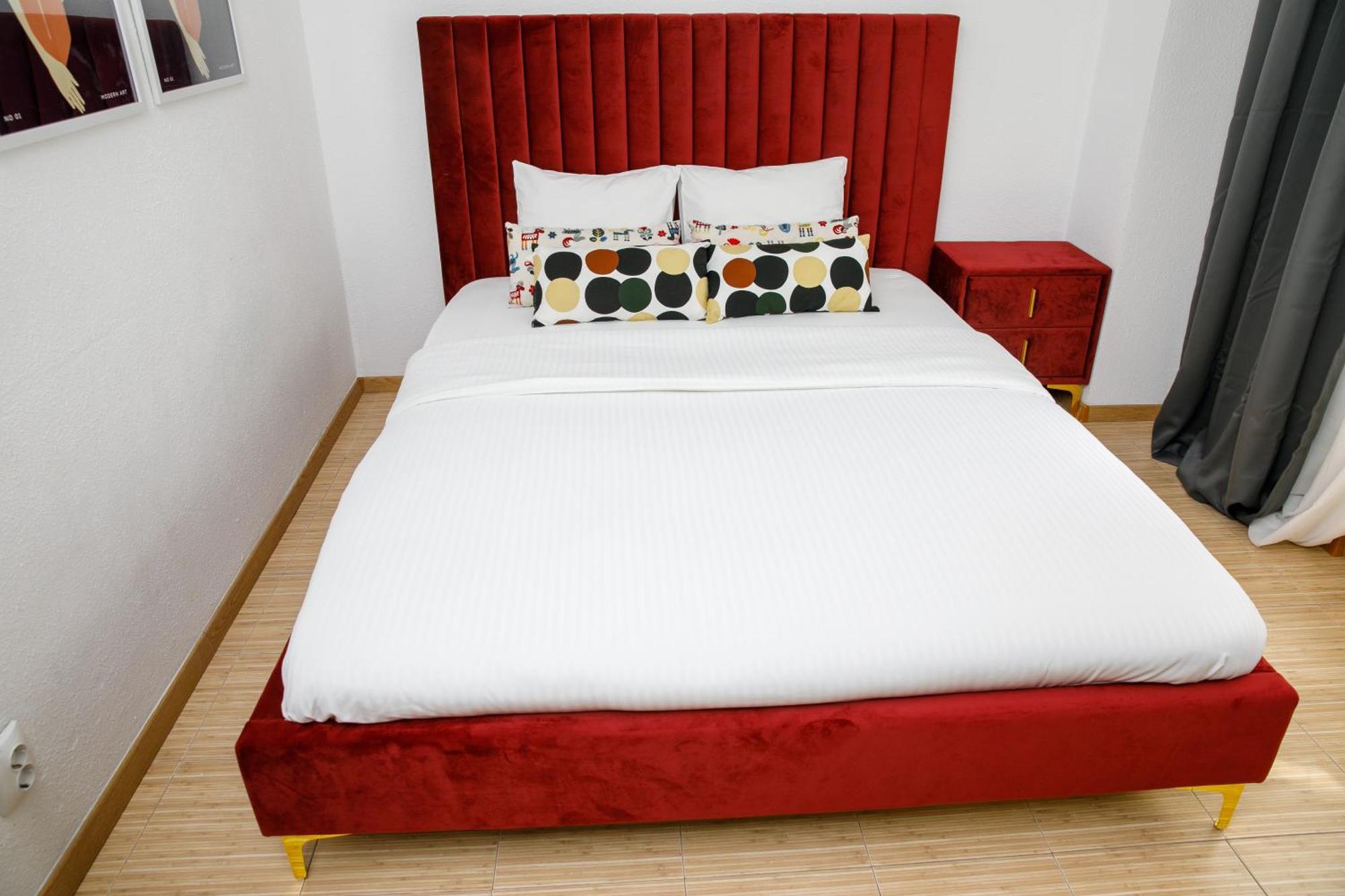 Color Apartments Corneliu Coposu No3 Bucharest Exterior photo