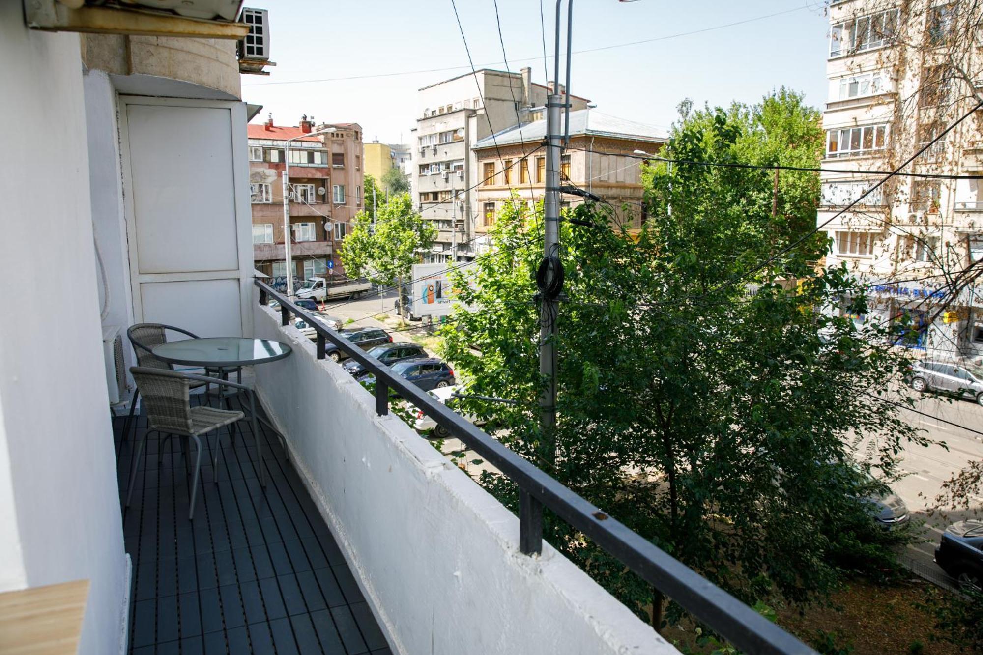 Color Apartments Corneliu Coposu No3 Bucharest Exterior photo