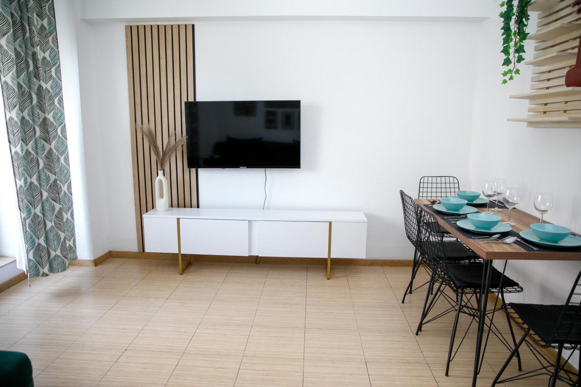 Color Apartments Corneliu Coposu No3 Bucharest Exterior photo