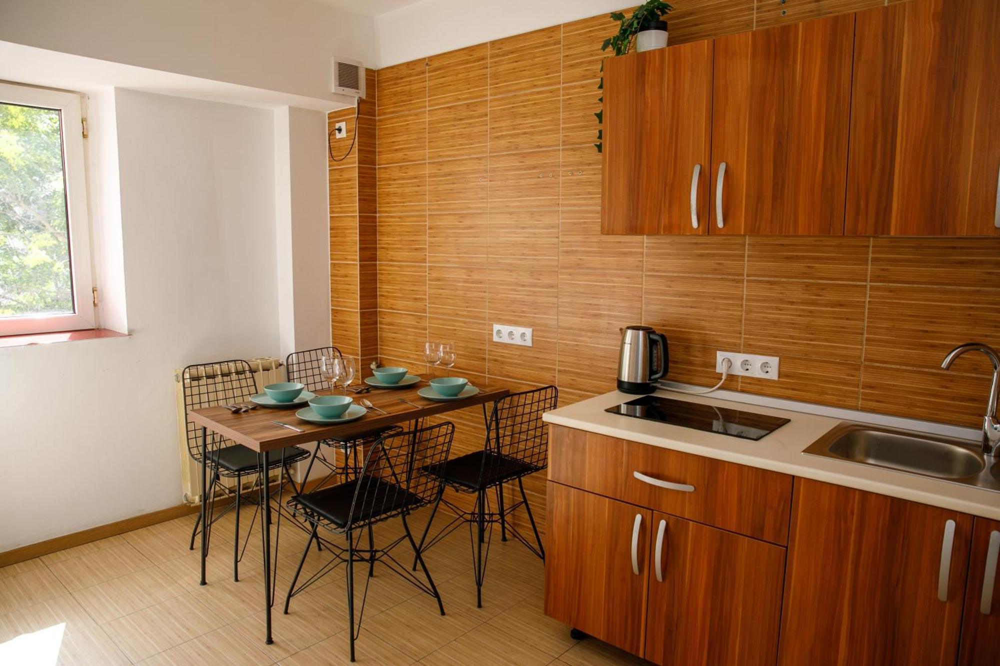 Color Apartments Corneliu Coposu No3 Bucharest Exterior photo