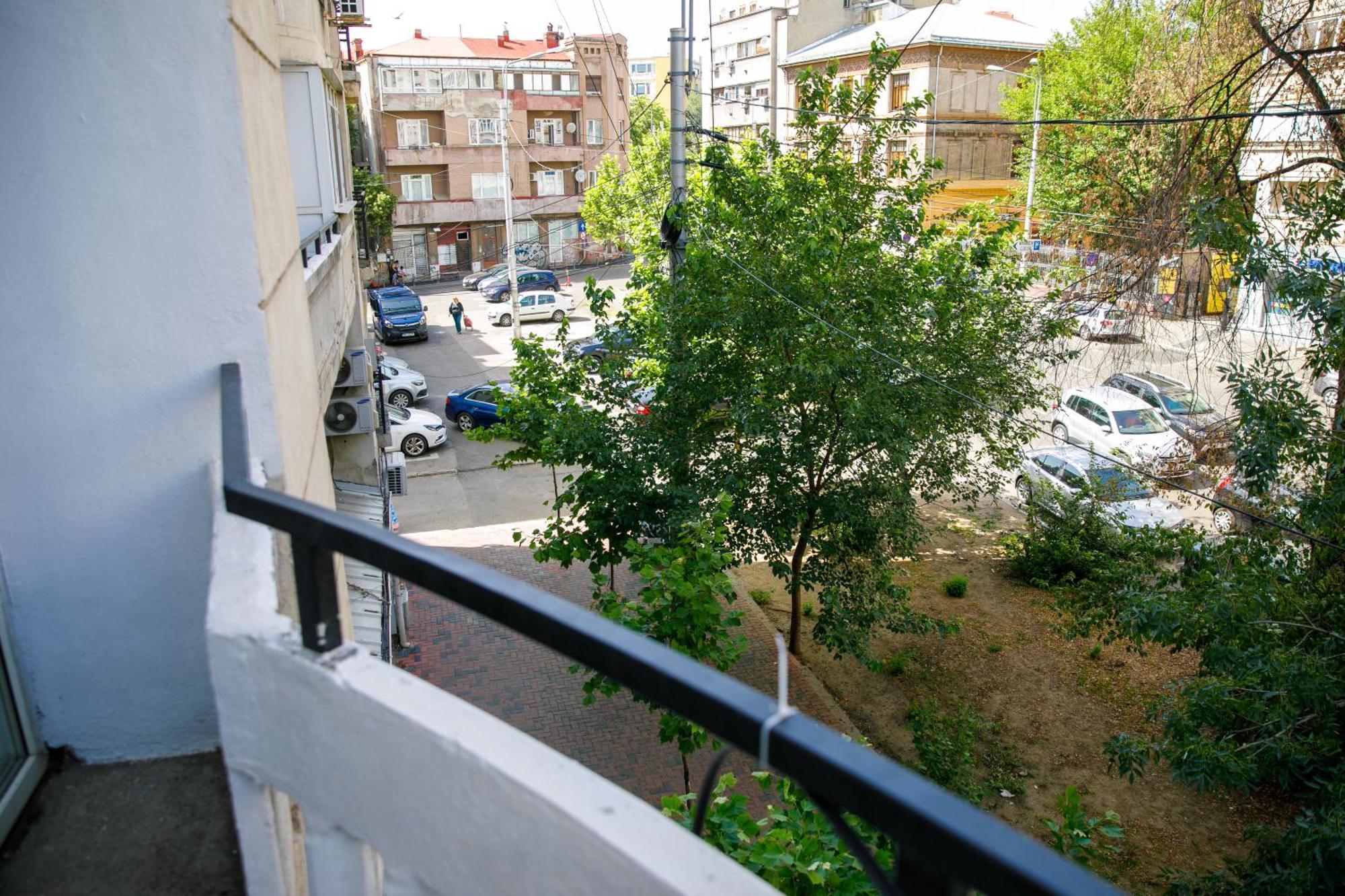 Color Apartments Corneliu Coposu No3 Bucharest Exterior photo